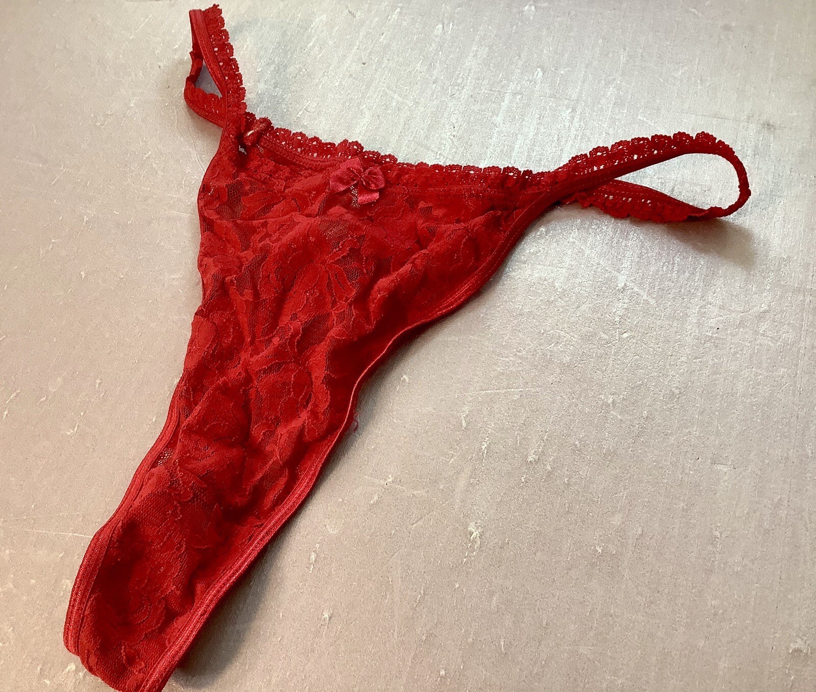 Women Vintage Panties Thongs Secret Treasures Size 7(L.) Red Fishnet Floral