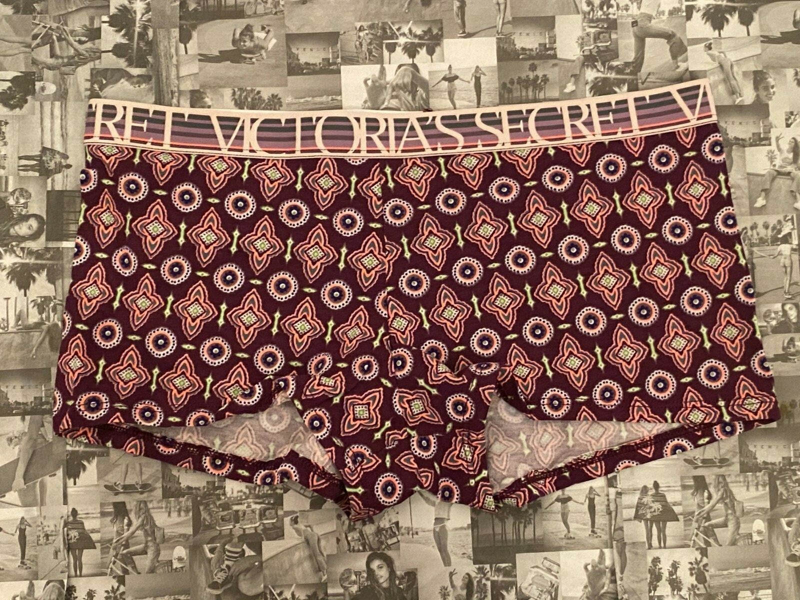 NWOT Victoria’s Secret Elastic logo waistband Shortie Boyshort SMALL S