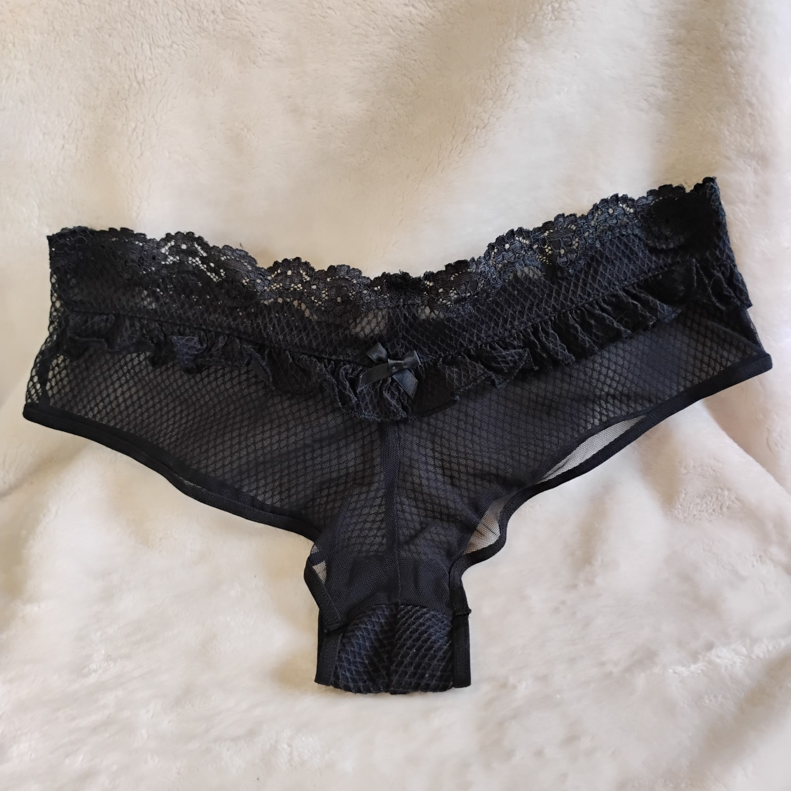Victoria’s Secret Black Mesh Fishnet Cheeky Panty Size M 2015 Lace Ruffles
