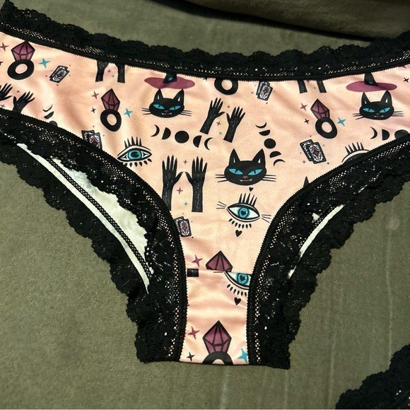 Morvia 3pk lace trim goth Emo Punk panties L skull Moon, Cats, Bats Lingerie 2X