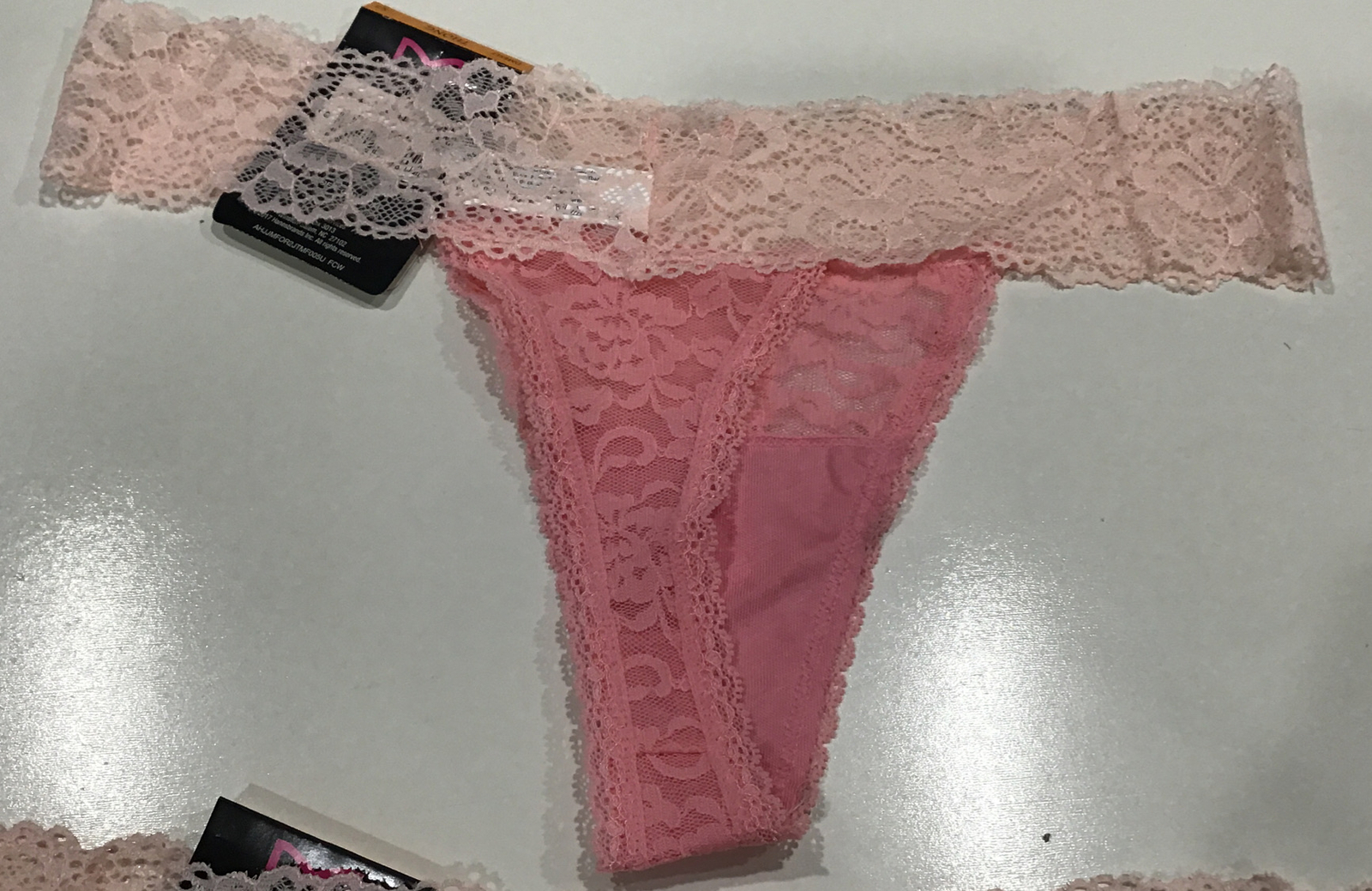MAIDENFORM~DMESLT~Pink Lace Thong Sexy Side Of Comfort Sz S 5 Lot of 2 Pair