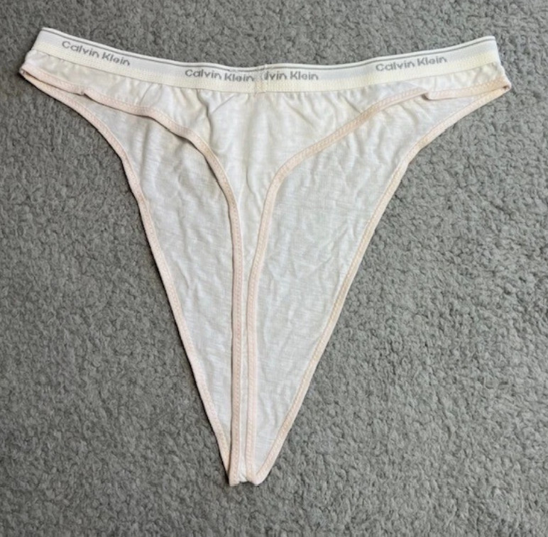Calvin Klein Women’s Underwear Modern Cotton Thong Panties White Size M RARE VTG