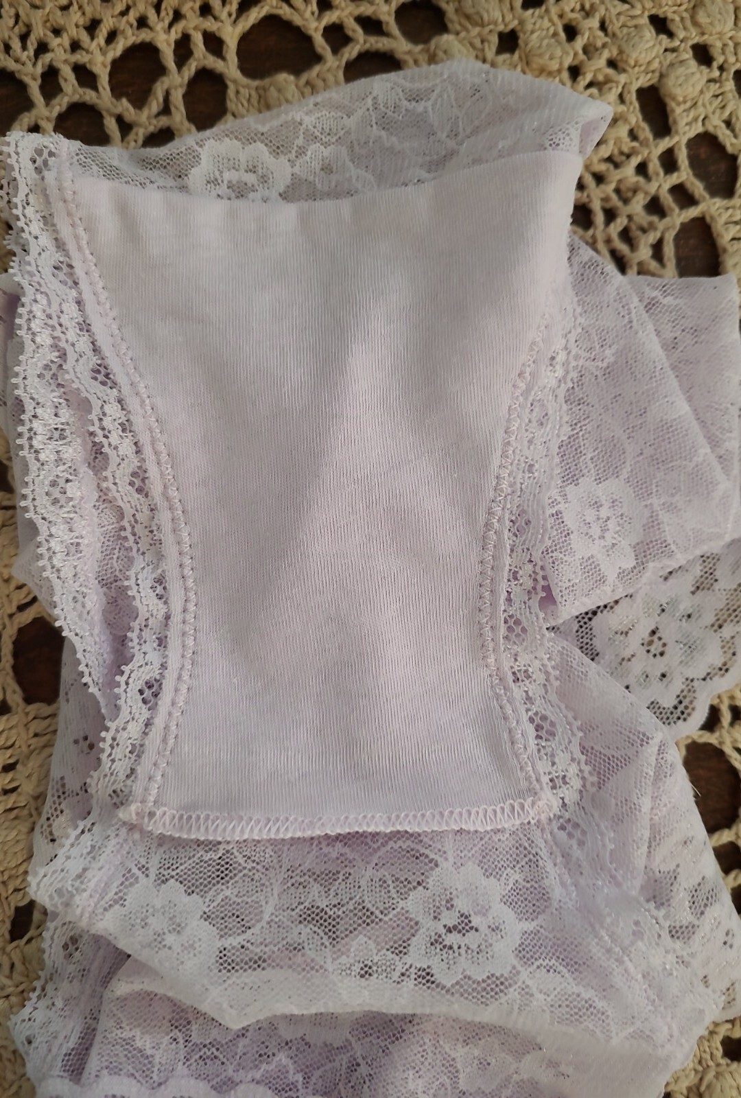 8/XL FLIRTITUDE SeXy See Thru Peek a Boo ChEEky Lace Panties ~ NWT
