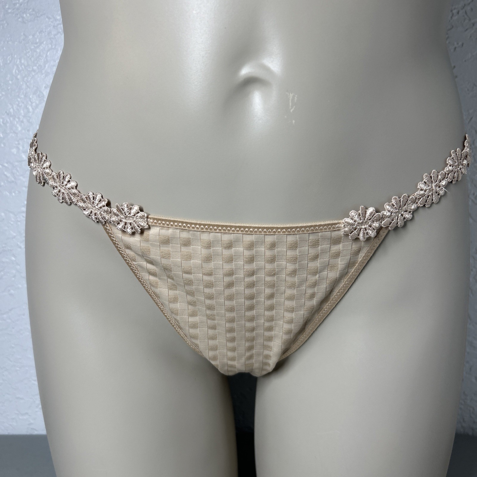 Marie Jo 0600413 Avero String Thong Panty UK EL Floral Band Beige