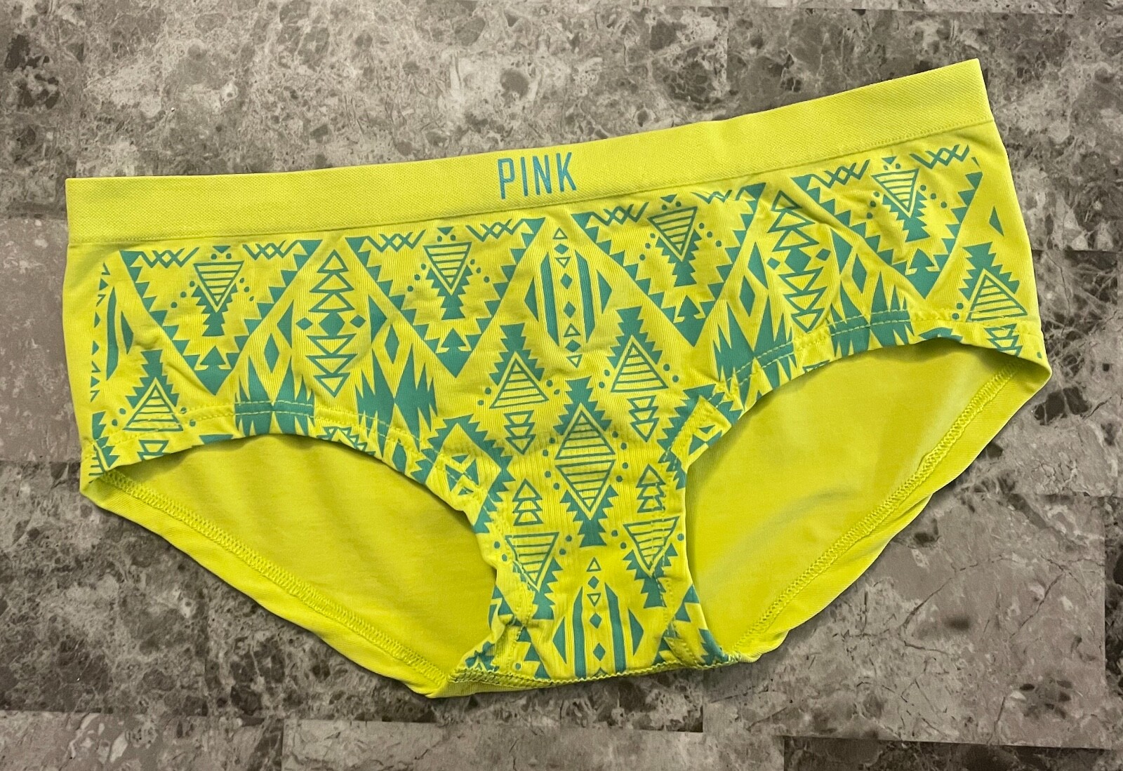 NWOT VICTORIA’S SECRET PINK XS TEAL AZTEC PRINT SEAMLESS RARE HIPSTER PANTIES