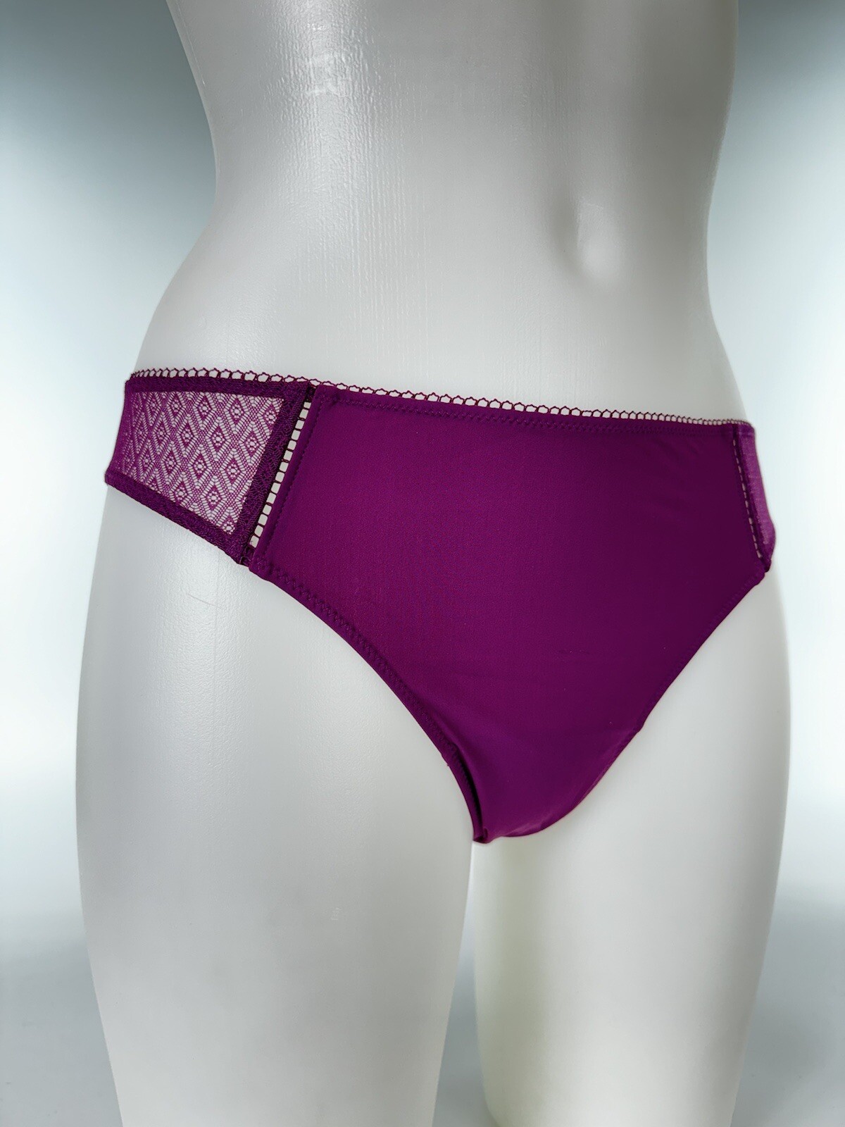 LA PERLA Lingerie – Italian Lace Panty/Thong in Purple – Luxury Lingerie