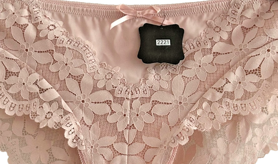 Women’s L/XL Pink Comfort Panties with Lace Elegant Bikini Panty with Lace
