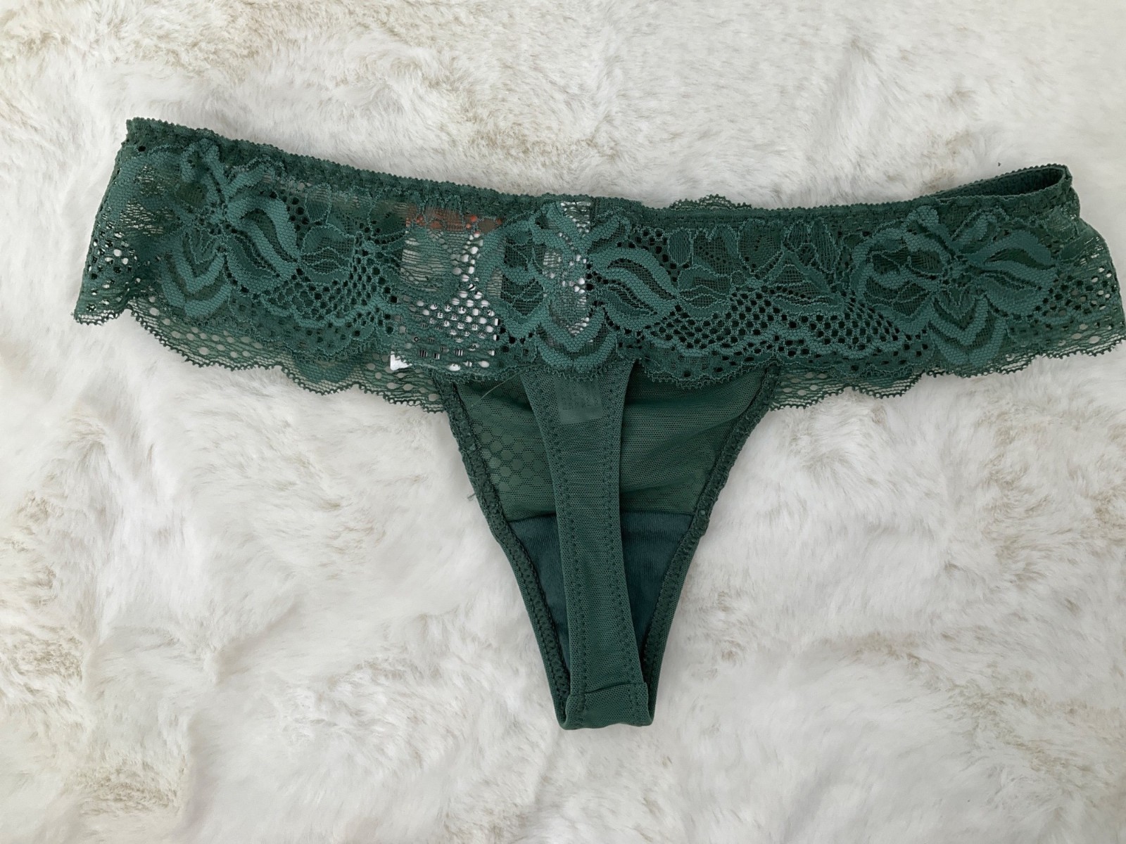 Auden 2-pair Lace Thong size XS (X-small) 0-2 Red & Green NEW