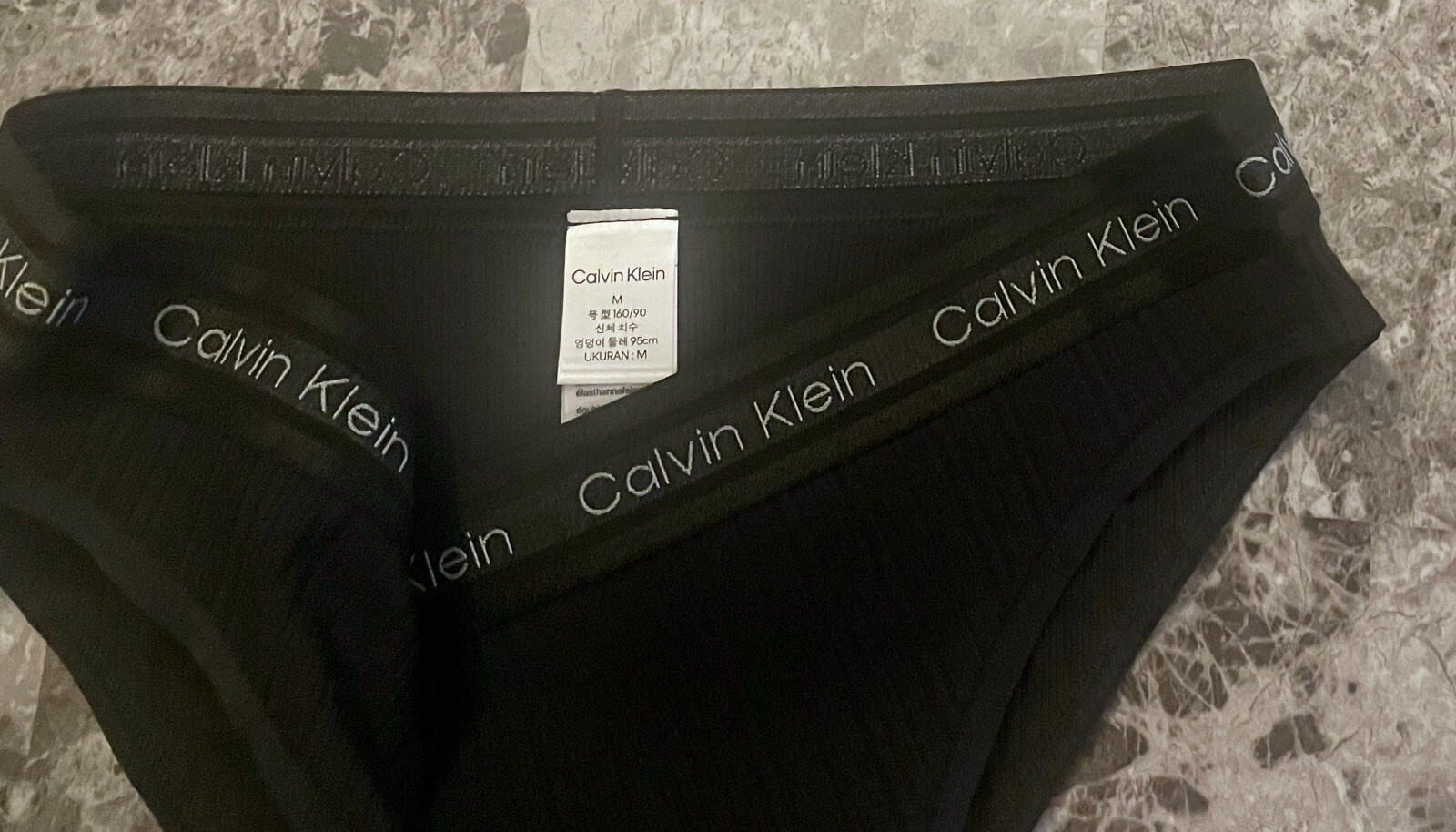 NWOT CALVIN KLEIN MEDIUM BLACK RIBBED KNIT THICK LOGO BAND BIKINI PANTIES