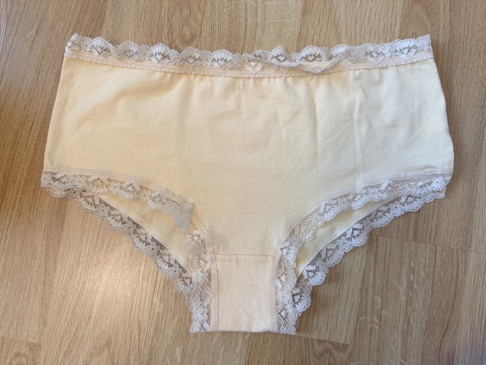 Women’s Boyshort Panties XL Beige Lace Trim Stretch Solid Regular Opaque