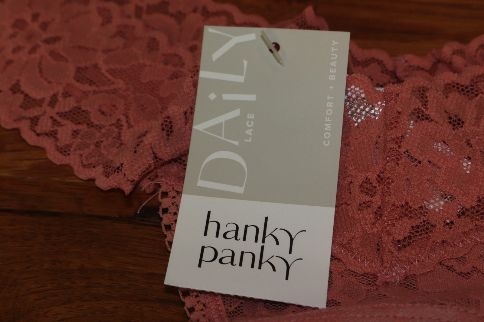 BNWT Hanky Panky Daily Lace Low Rise Thong One Size Fits All MSRP $24!!