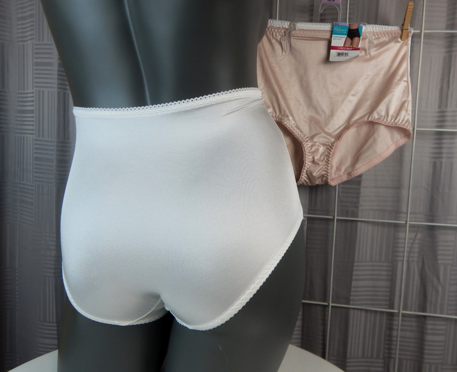 VANITY FAIR Radiant Women’s Size XL/8 Undershapers 3-Pack Briefs High Waisted