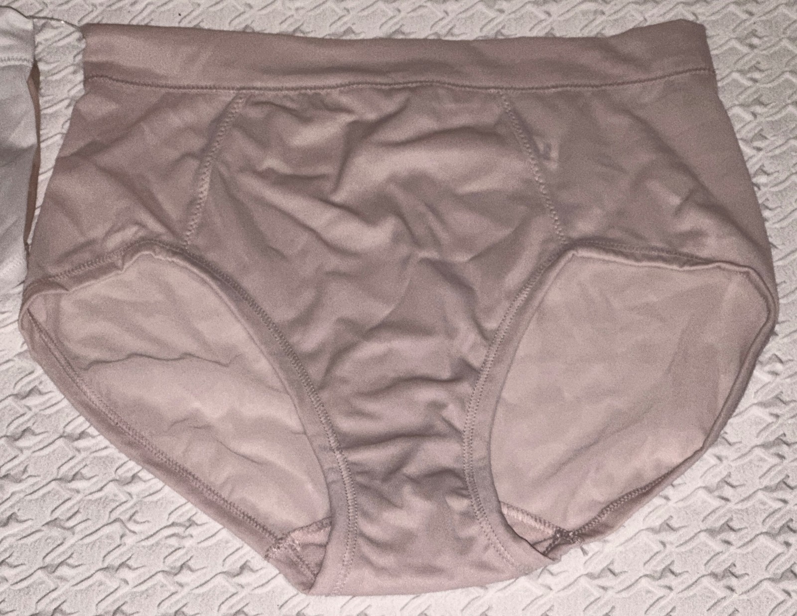 BALI One Smooth U Second Skin White Nude Sandshell Hi Cut Panty Womens S 5 2XL 9