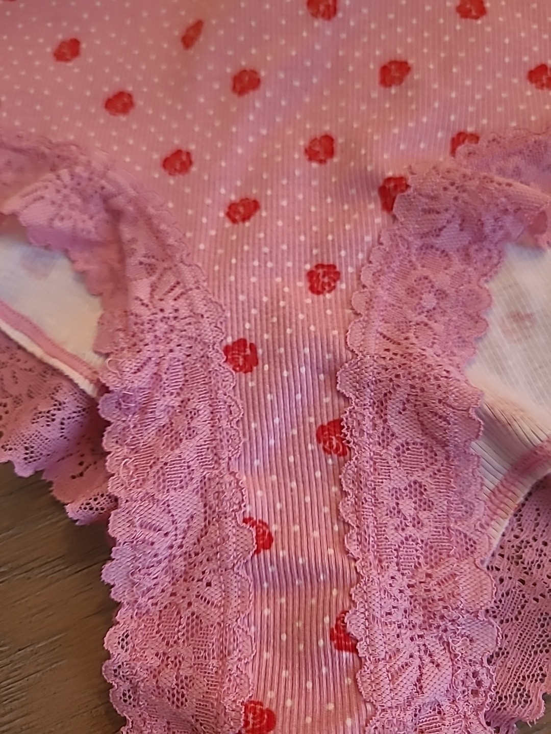 New! Pink Victoria’s Secret Cheeky Underwear Lace With Roses Polka Dots Size L