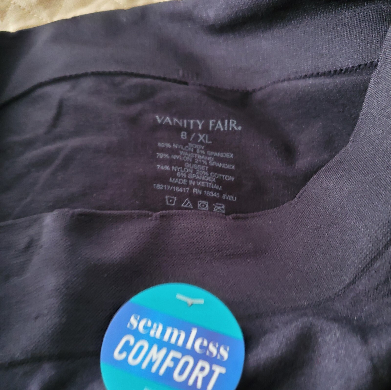 NWT Vanity Fair No Pinch No Show Bikini Panties 18217 Seamless Black Size 8/XL