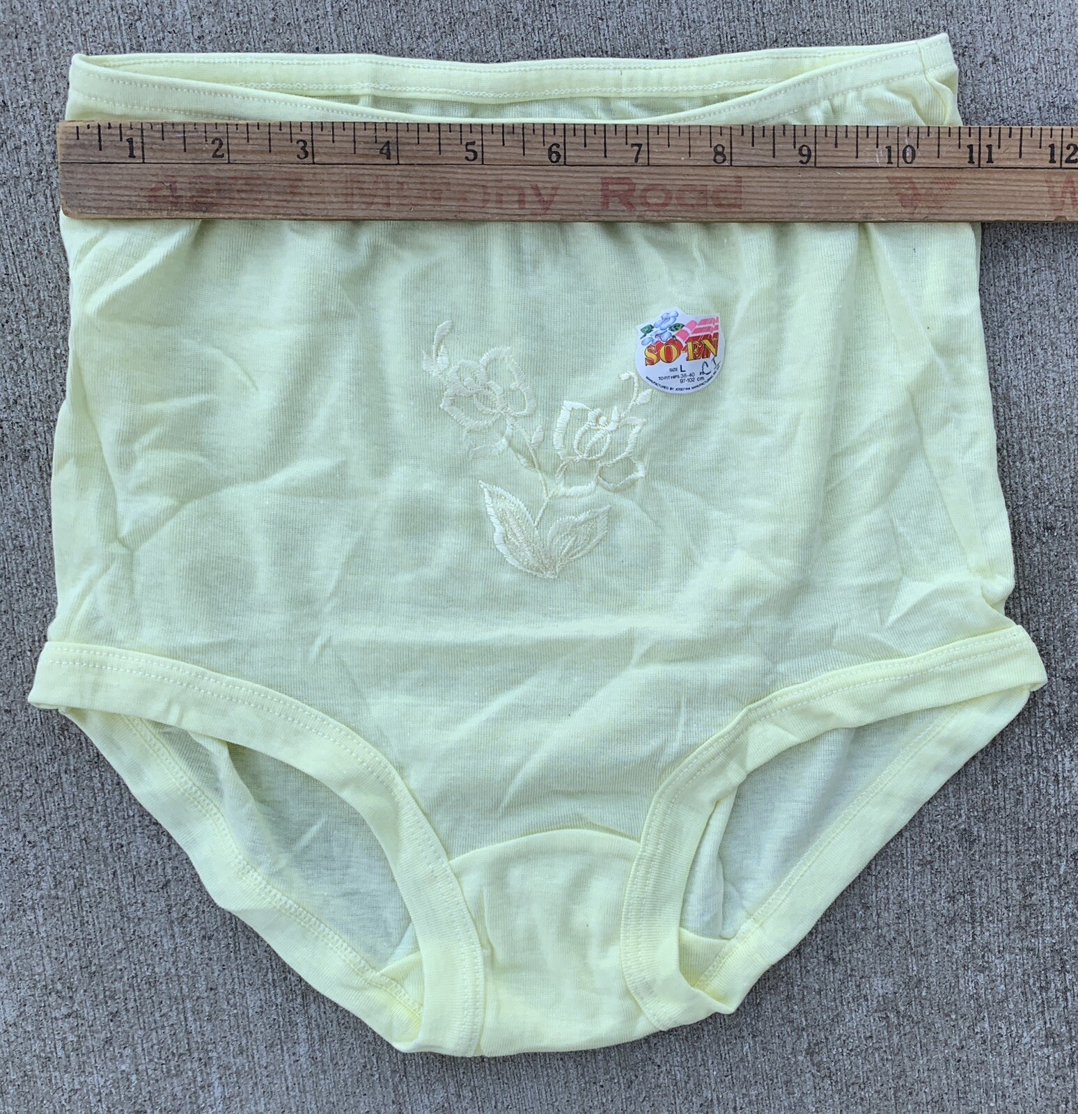 Floral Embroidered Panties Briefs pastel pale yellow So-en Size L