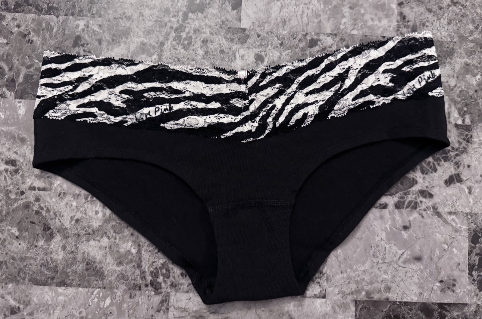 NWT VICTORIA’S SECRET PINK S BLACK WHITE ZEBRA LACE VINTAGE RARE HIPSTER PANTIES