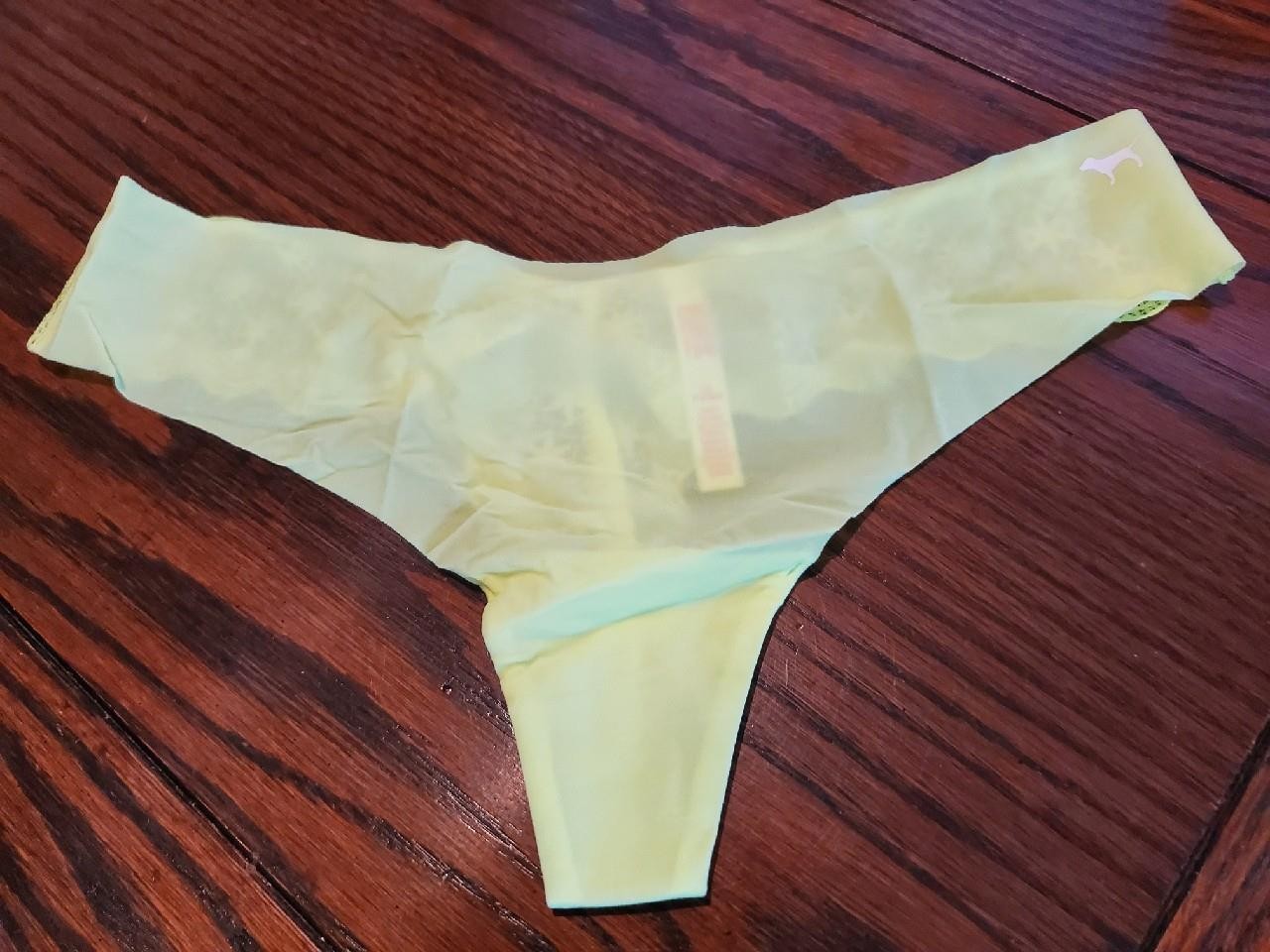 NWT Victoria’s Secret PINK LACE BACK THONG PANTIES POLYAMIDE ELASTANE 383327 L