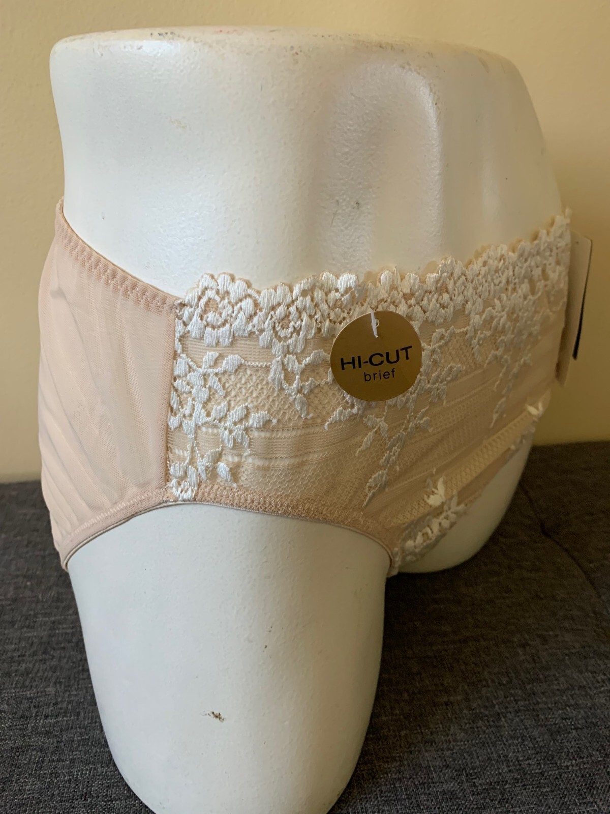 WACOAL 841191 NATURALLY NUDE / WHITE Embrace Lace HI-CUT Panties 2XL XXL