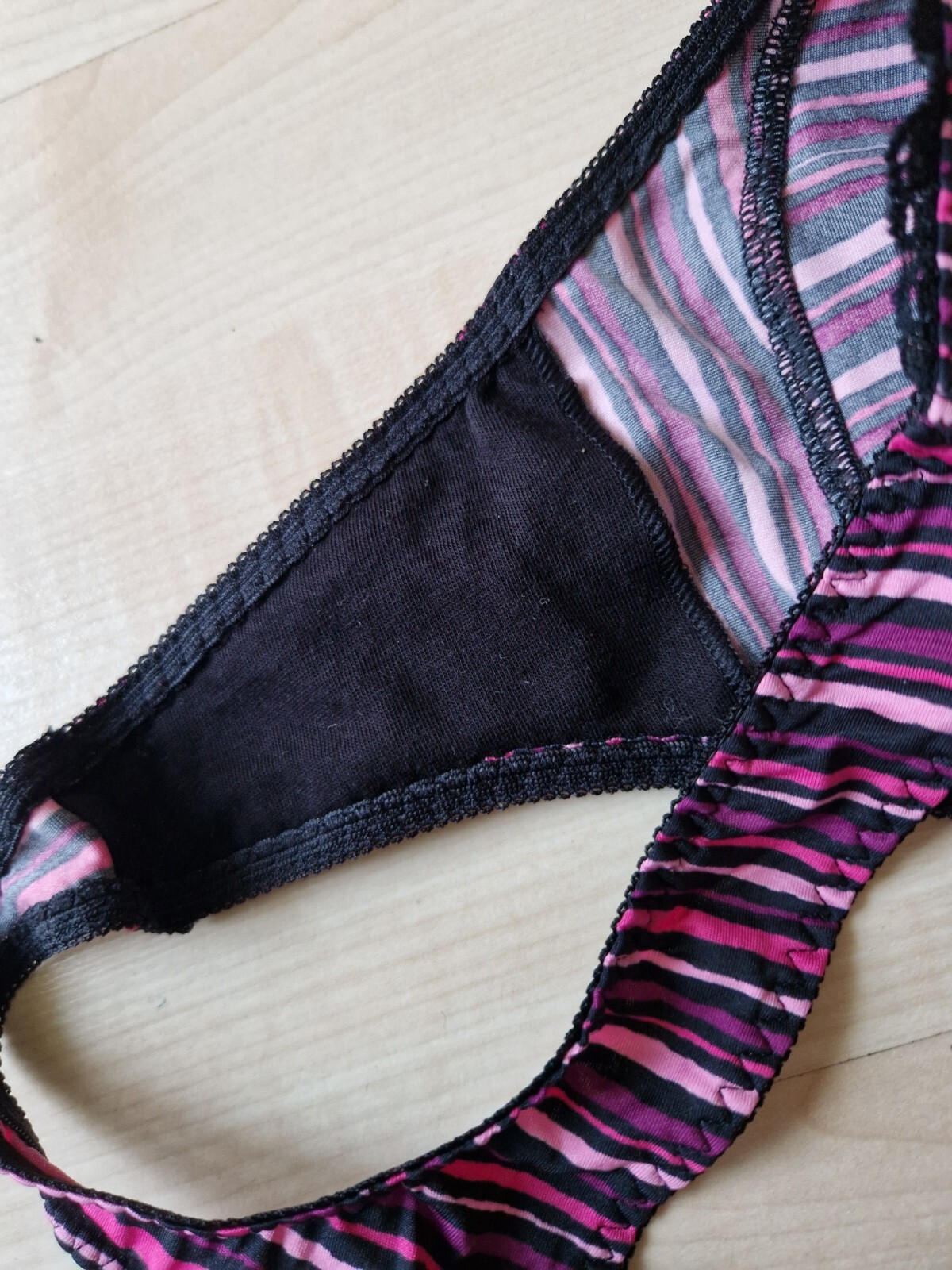 Lise Charmel women string/thong stripes emotion size S