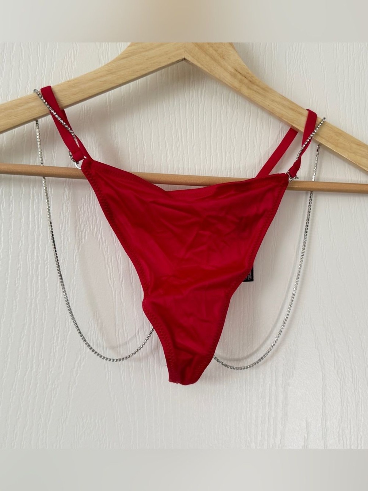 Victoria’s Secret Very Sexy V-String Red Silver Chain Rhinestones Medium New
