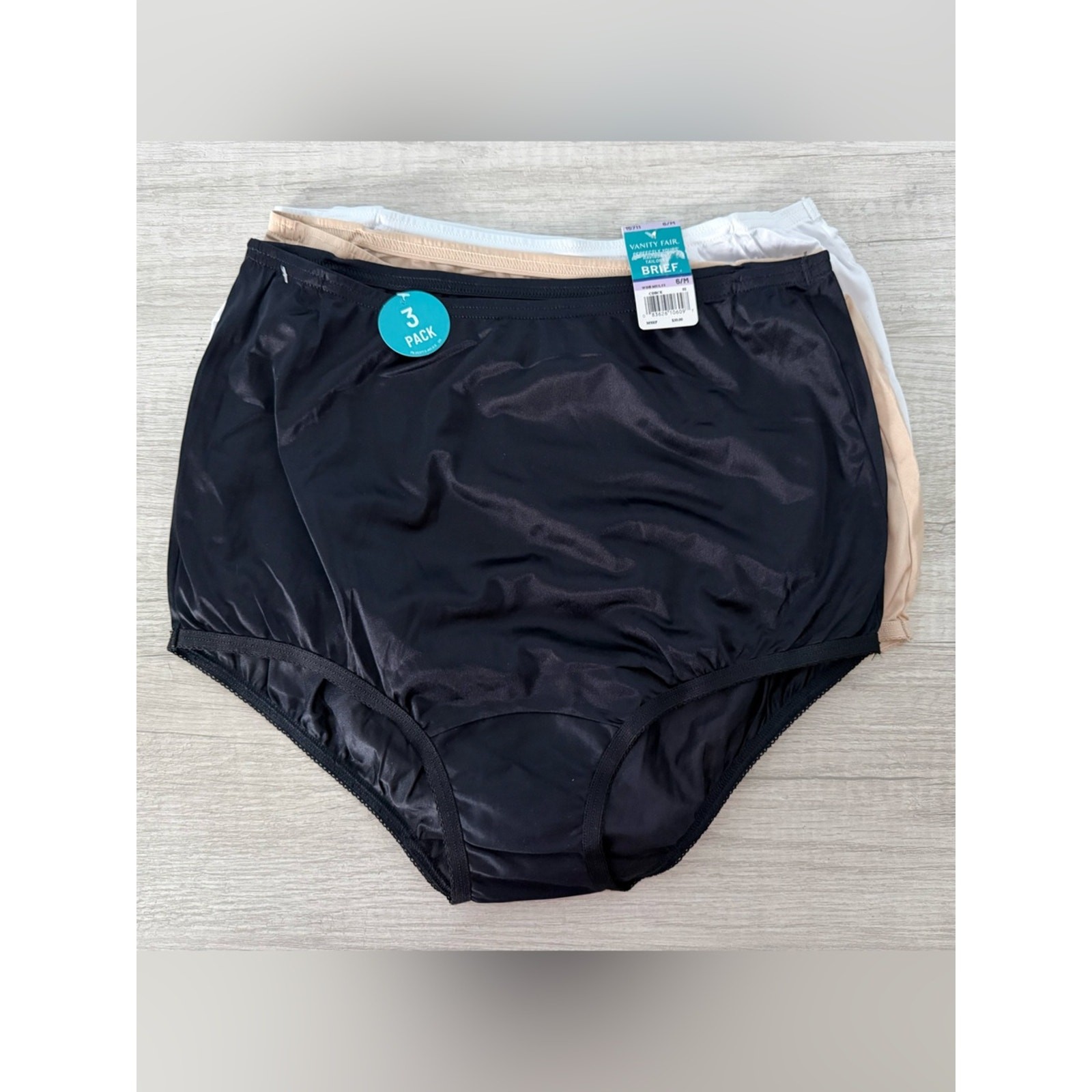 Vanity Fair Women’s 3-Pk. Perfectly Yours Brief Underwear Size Medium