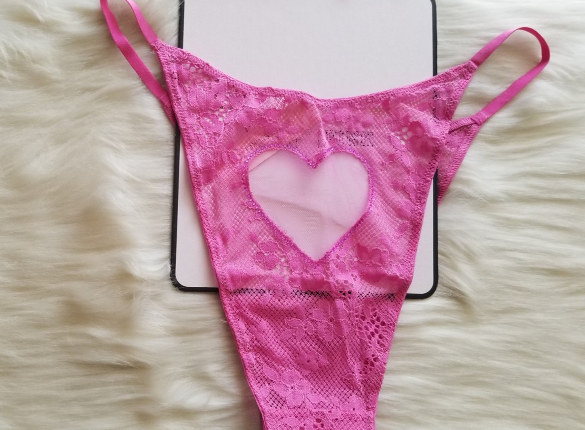 VICTORIA’S SECRET DREAM ANGELS RHINESTONE HEART STRING BRAZILIAN PANTY XL PINK