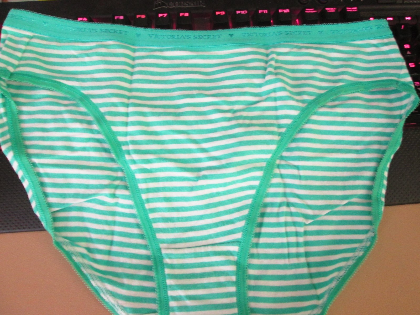 💖Victoria’s Secret High Leg Brief🥰Green Stripe💖Size M❤️🍓95% Cotton🥰