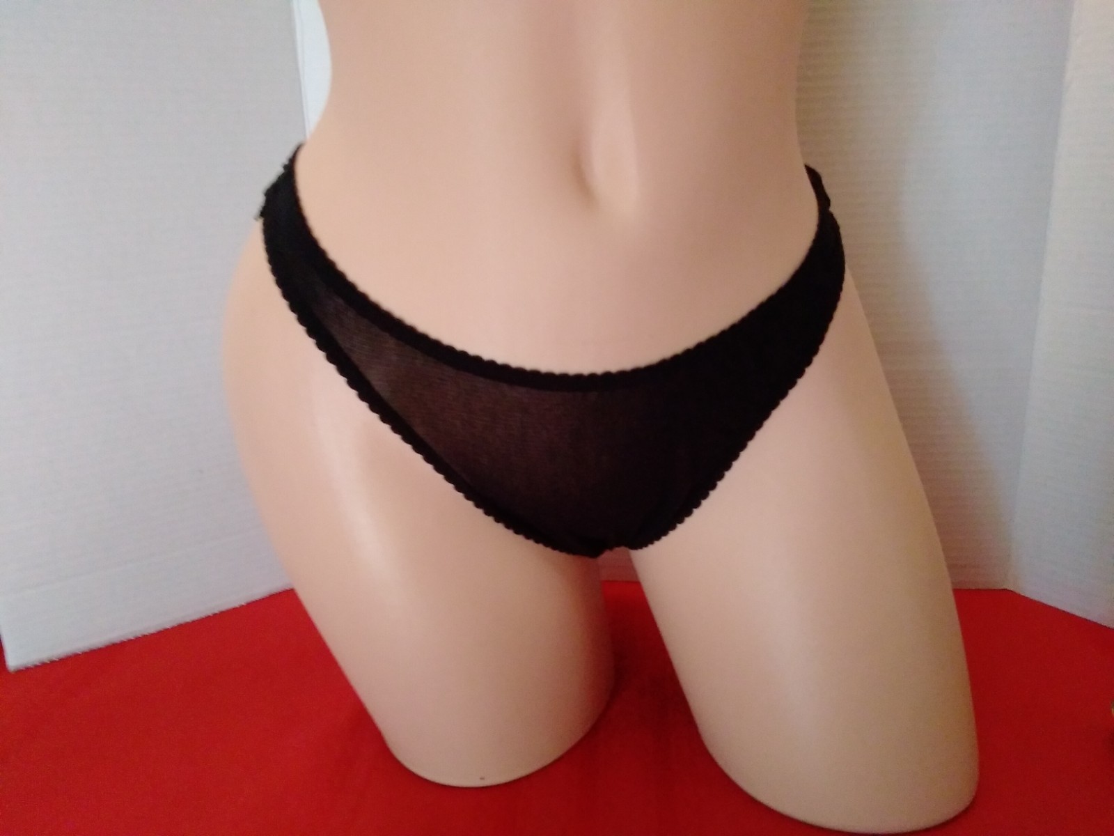 Panties EXPRESS Black Mesh Thong String Panties Large w/Heart Rhinestones