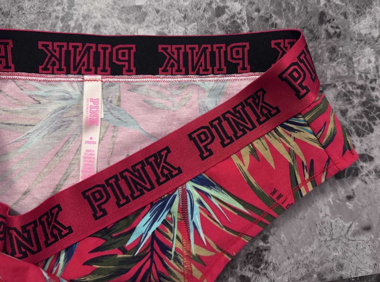 NWOT VICTORIA’S SECRET PINK M RED PALM FERN LOGO THICK BAND RARE HIPSTER PANTIES