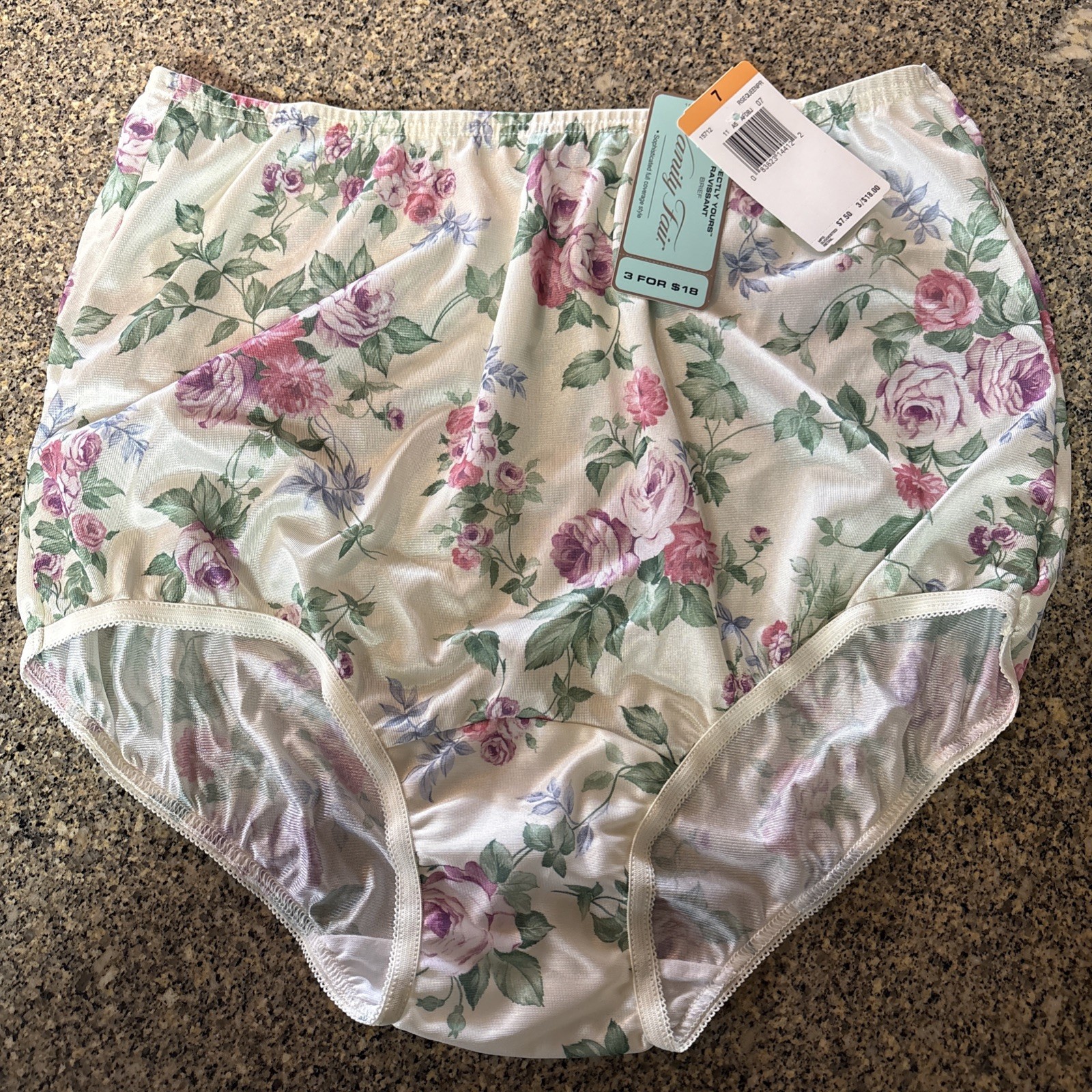 Vanity Fair Perfectly Yours Ravissant Full Coverage Brief Floral NWT 7/44 L