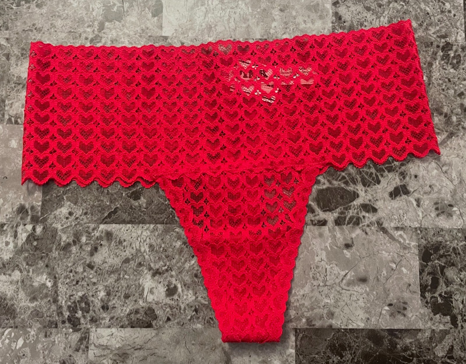 NWT VICTORIA’S SECRET PINK RED HEART LACE HIGH WAIST THICK BAND THONG PANTIES