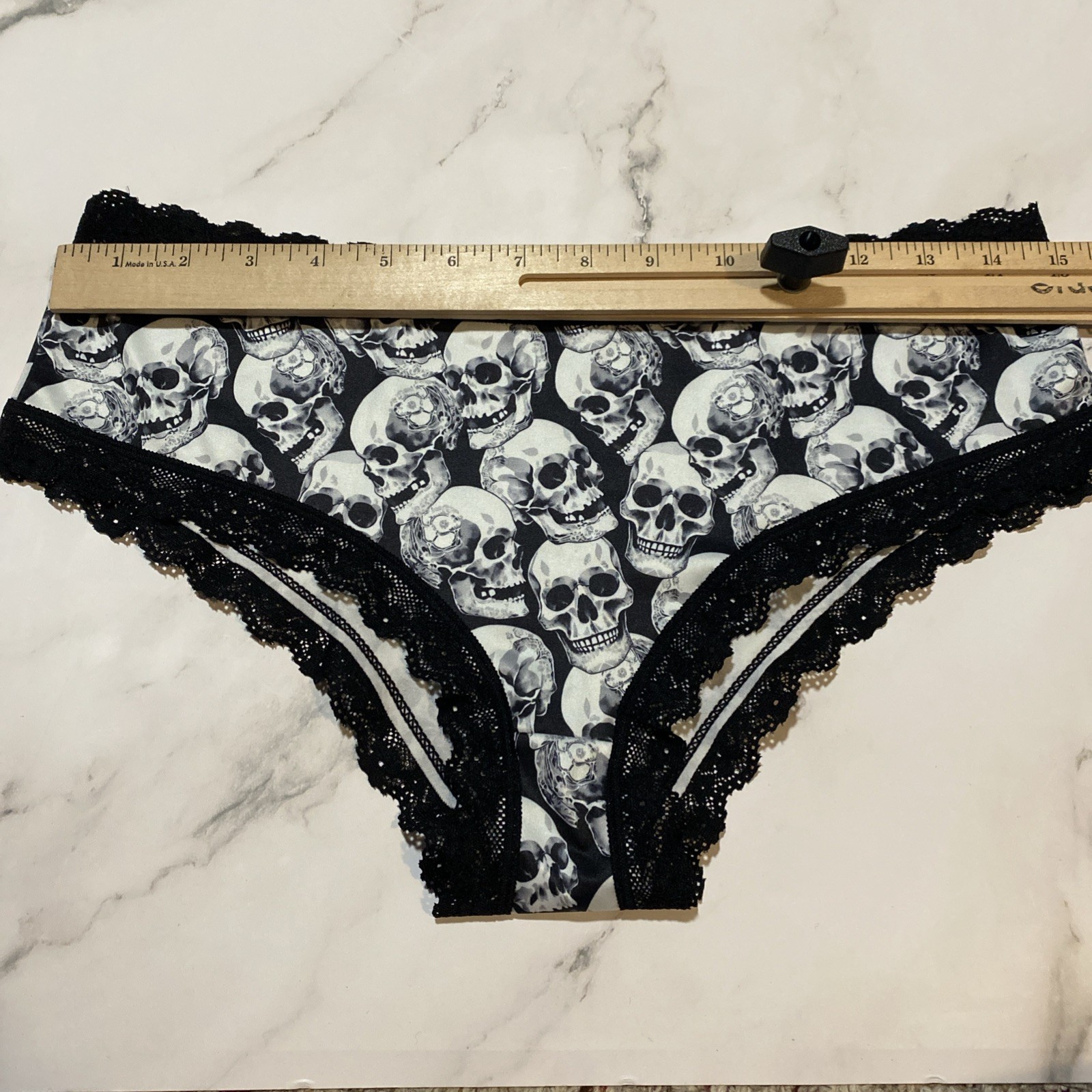 GOTH Skull Black White Lace Trim Boy-short Panties Polyester Stretchy XL NWOT