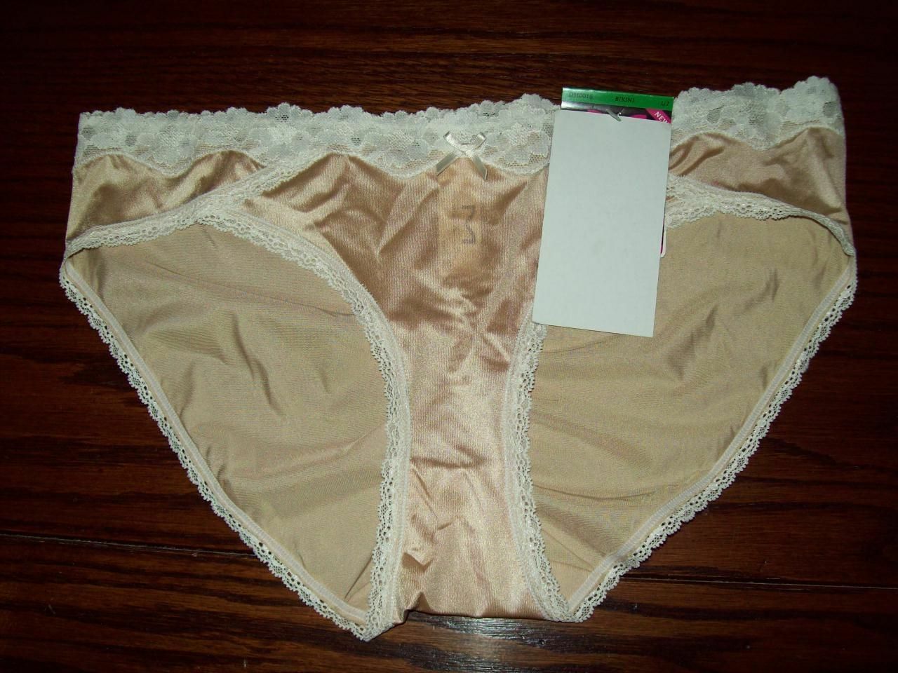 NWT Maidenform Lace Trim Bikini Panties smooth nylon ruched DM0016 WT1 NUDE L /7