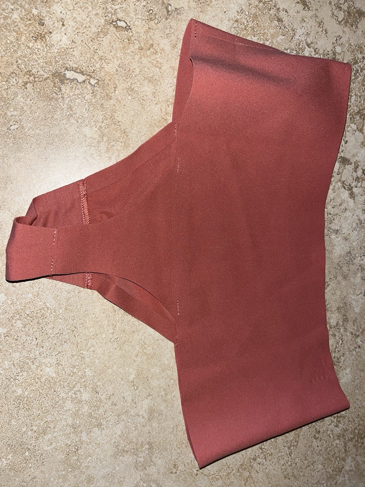 Nwt Spanx Undie-tectable Thong Panty Small Dusty Red SP0115