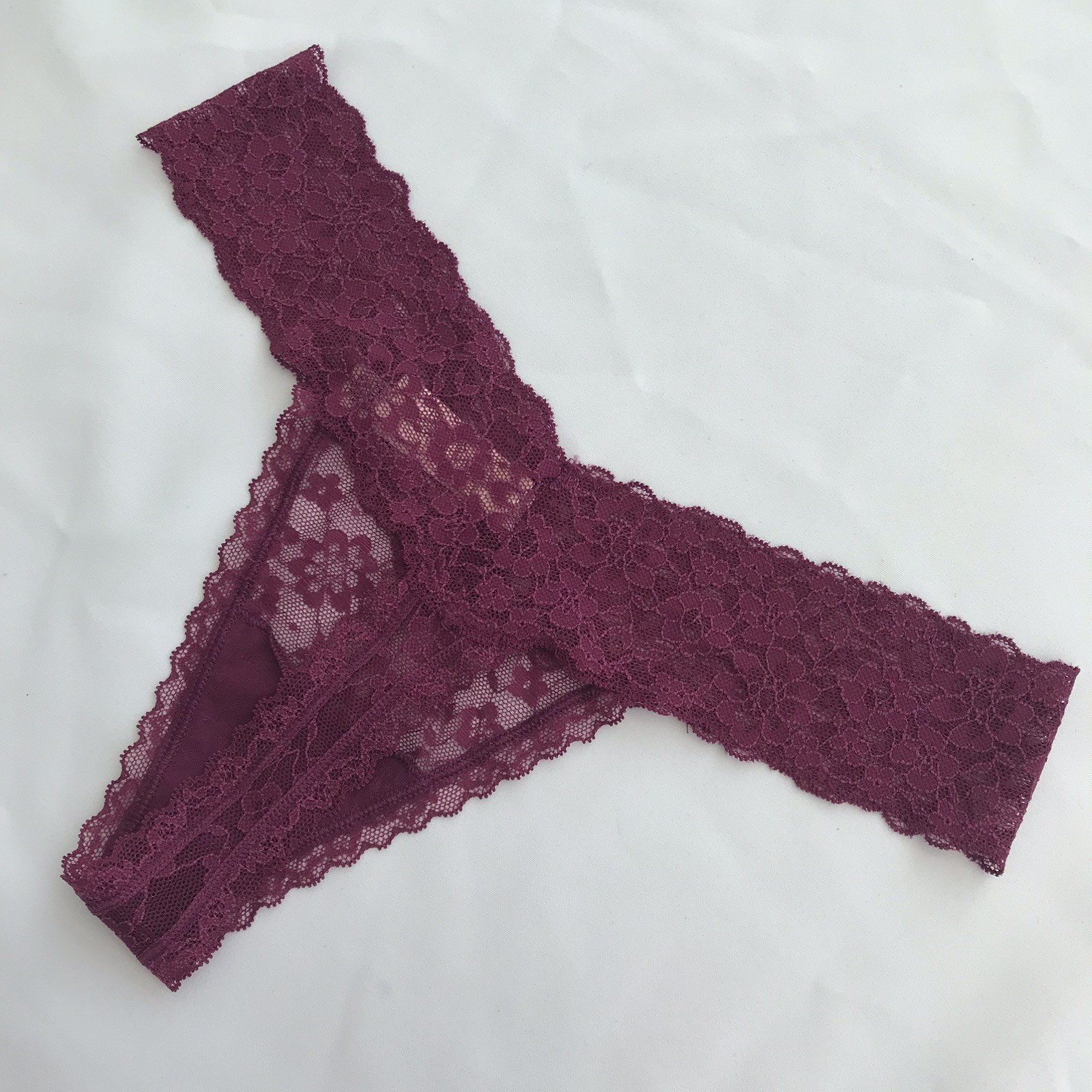 Victoria’s Secret Burgundy Purple Delicate Lace Thong Panties – Size XL – BNWT