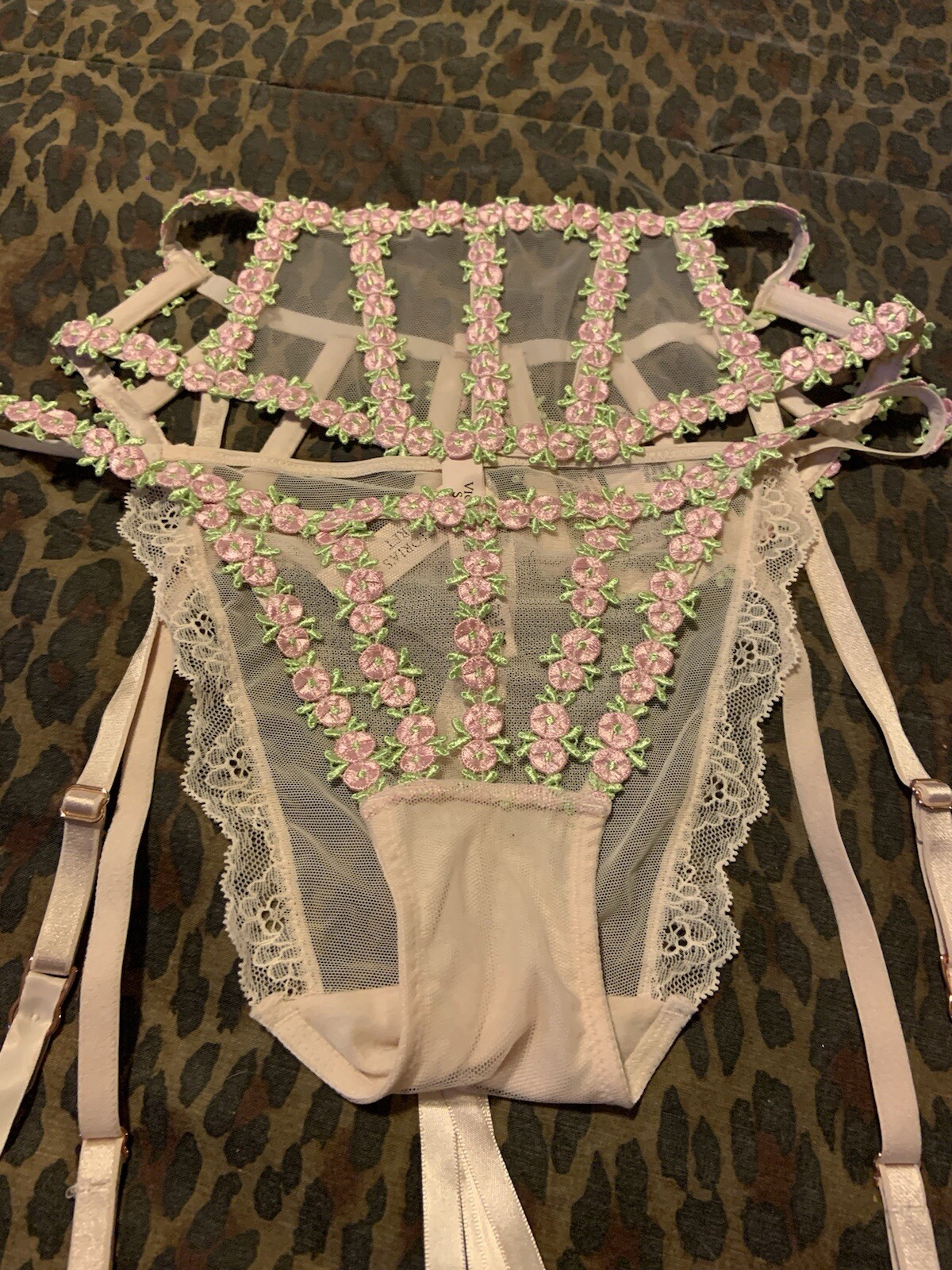 VS Dream Angels Pink Rosebud Embroidered Garter M/L & M Thong Or L BikiniSet NWT