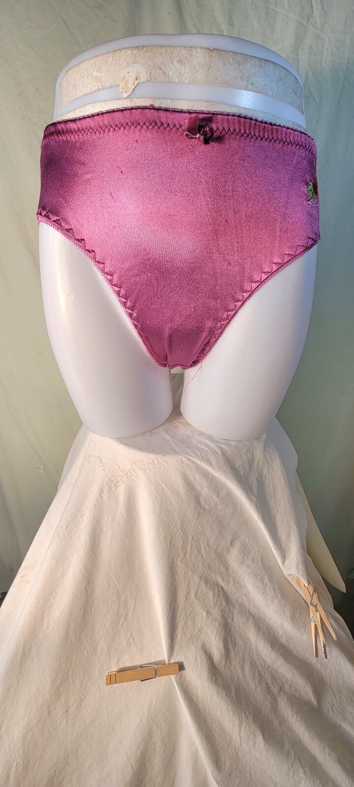 New Rose Colored Grace Brief Sz 7 Panty