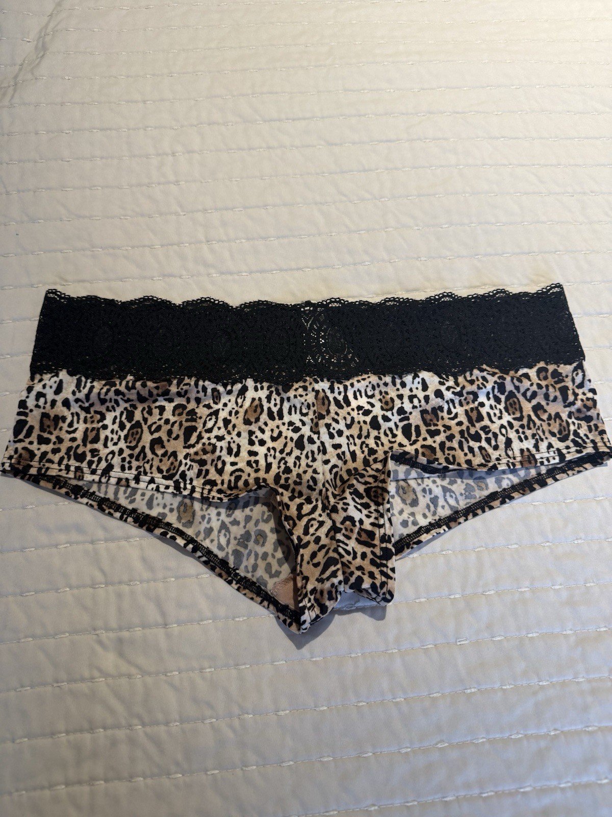 Victoria’s Secret NWT VINTAGE Medium leopard classic satin lace band cheeky