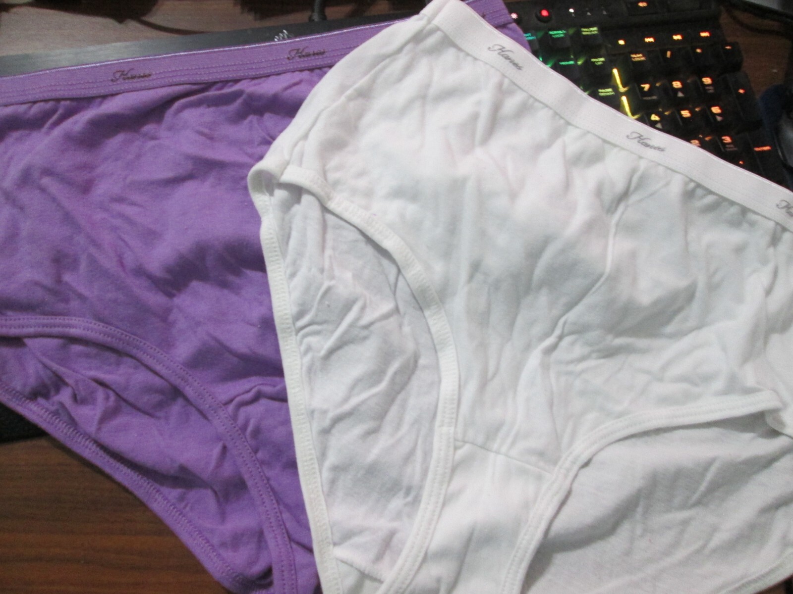 New Hanes Briefs💕 Size 6 True Purple + White 100% Cotton