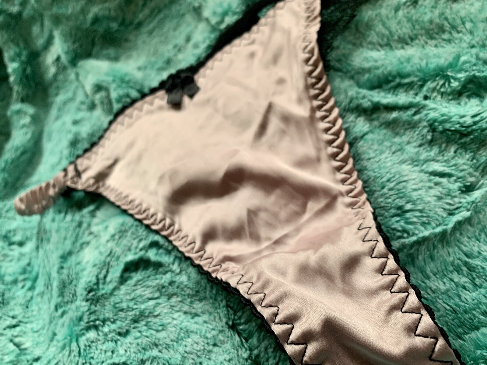 Nwot sexy dusty rose pink satin String Bikini Thong lace Sissy panties sz M