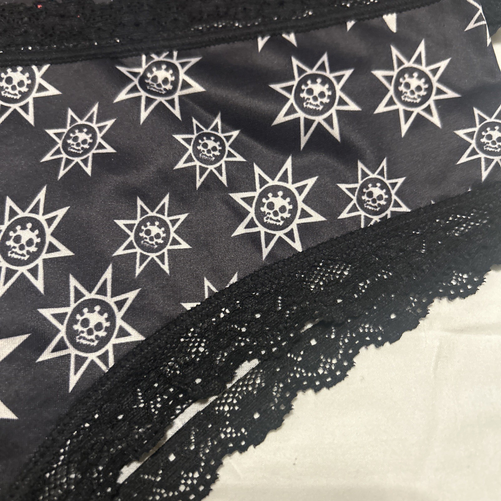 Morvia 3pk lace trim goth Emo panties XL skulls stars Planets & Skulls Lingerie