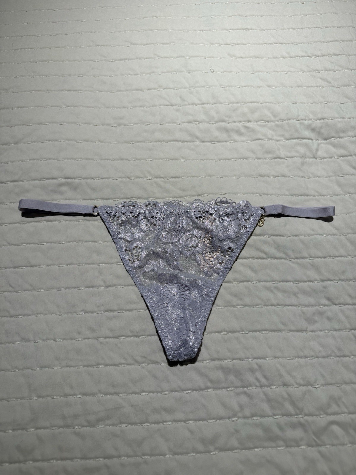 NWT VINTAGE Victoria’s Secret lace lavender/silver V-string Thong Panty OS