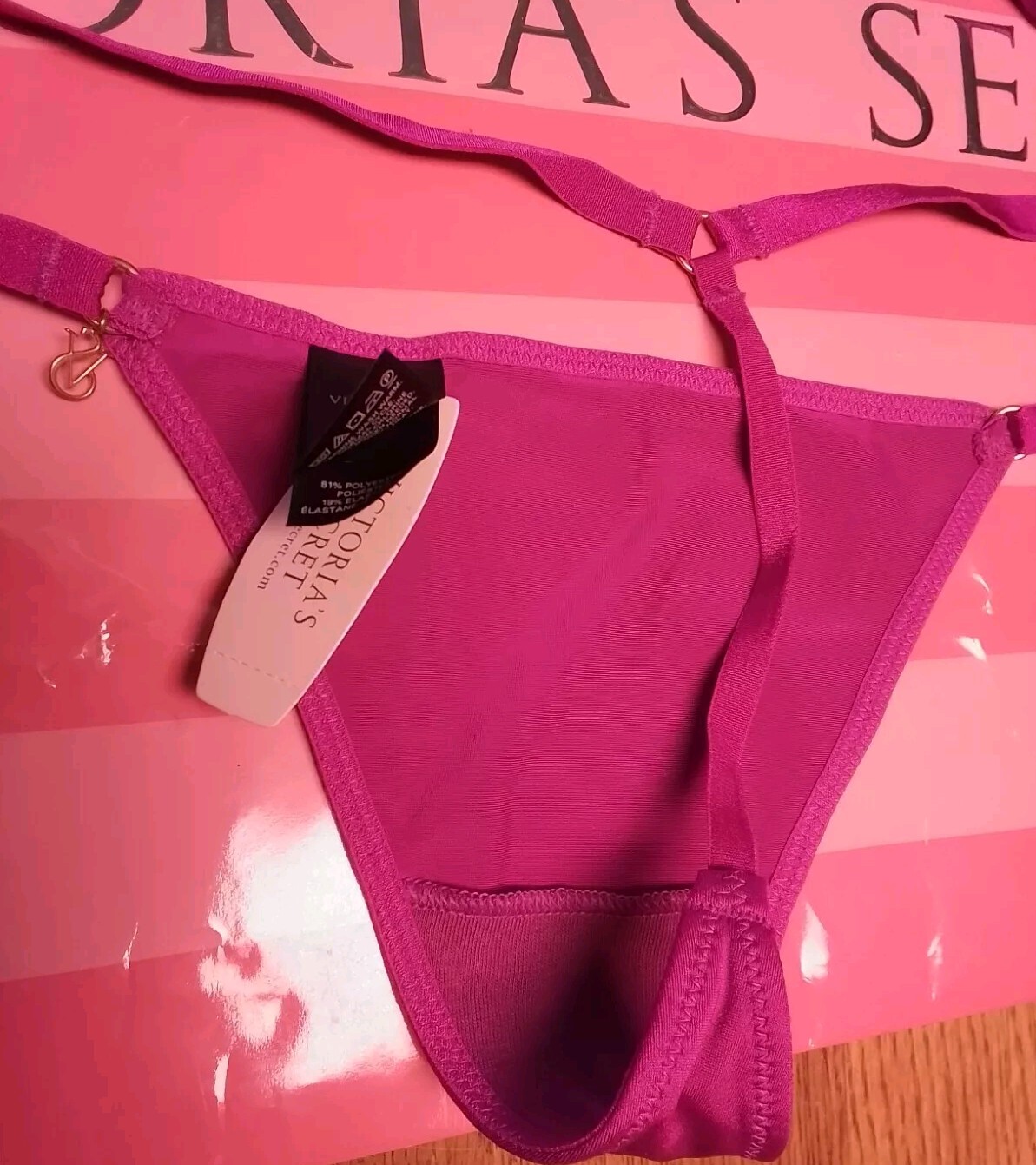 New Victoria’s Secret Sexy V-String G-String Skimpy Strappy Fuchsia Frenzy VS