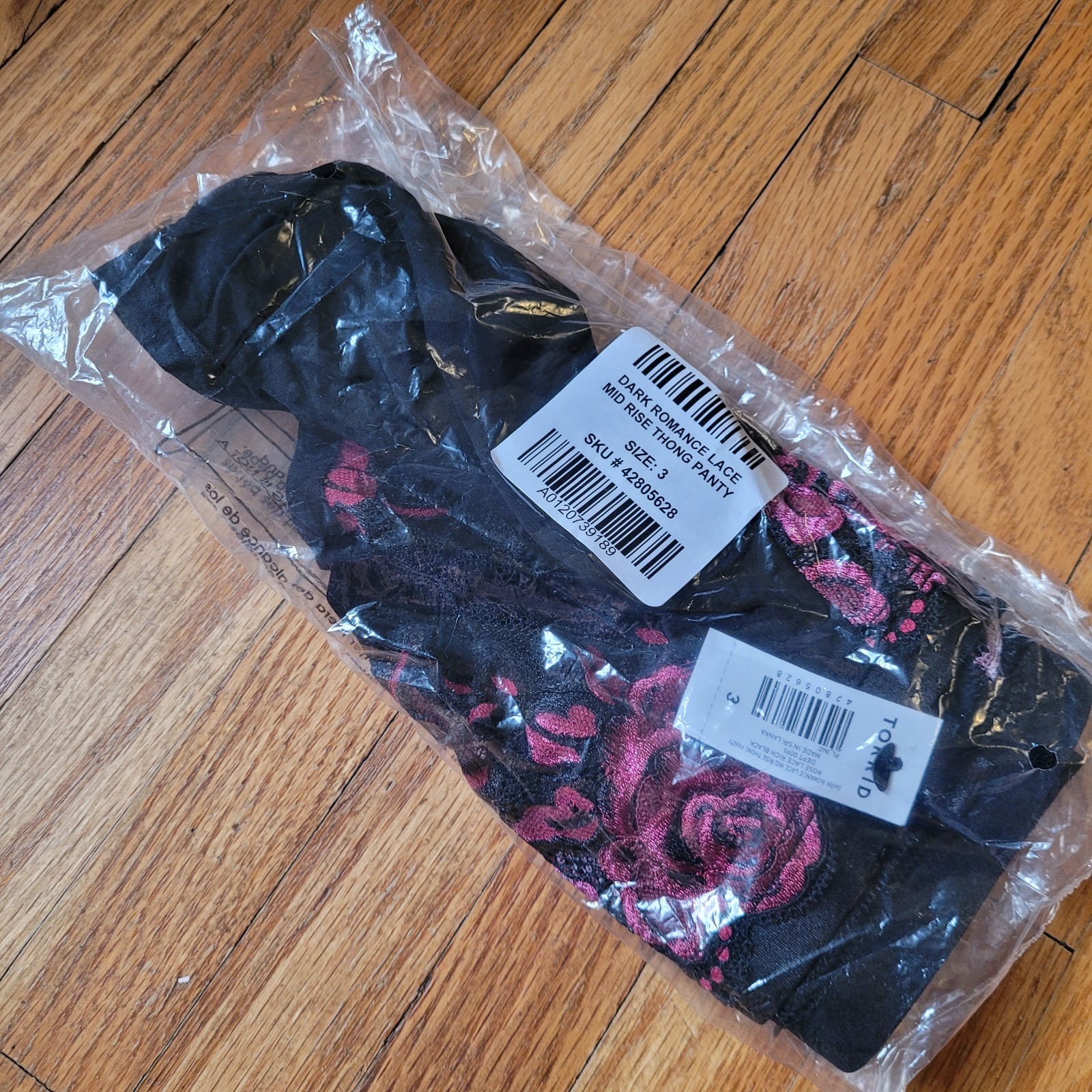 NWT Torrid Sz 3X Black Dark Romance Lace Mid Rise Thong Panty Rose Lace Plus