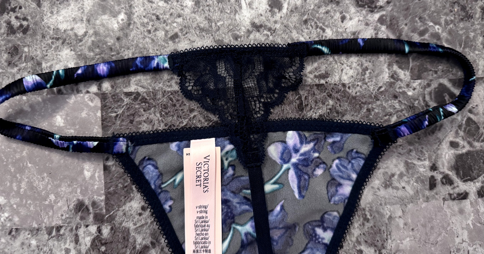 VICTORIA’S SECRET SATIN SMOOTH BLUE PURPLE GREEN FLORAL LACE V STRING PANTIES
