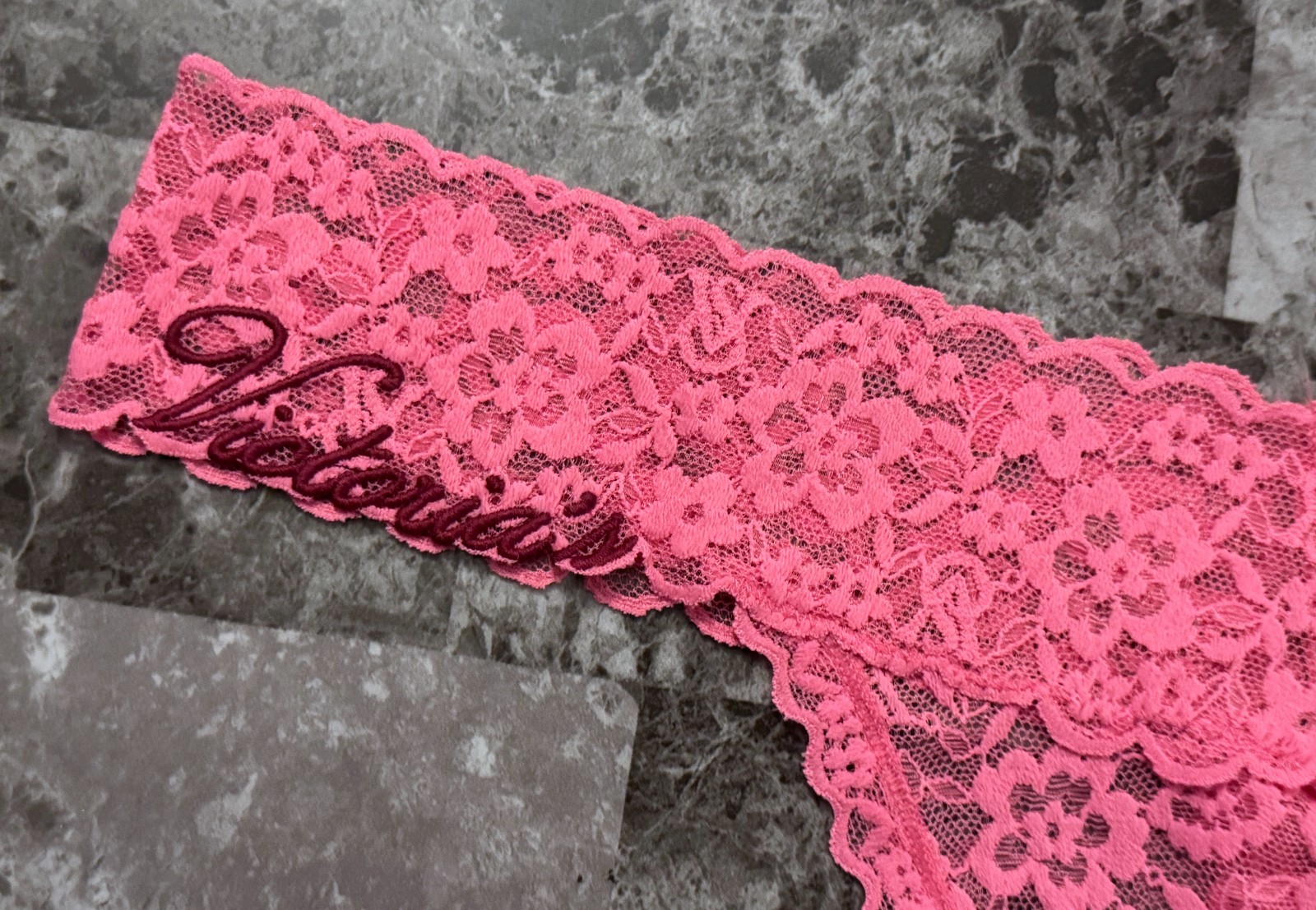 NWOT VICTORIA’S SECRET PINK MAROON EMBROIDERED LOGO FLORAL LACE THONG PANTIES