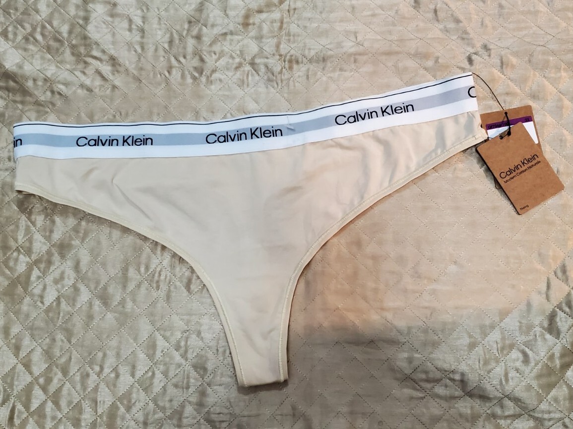 *** Calvin Klein Women’s (PLUS 2X) MODERN COTTON Natural THONG QF7046-100 NWT