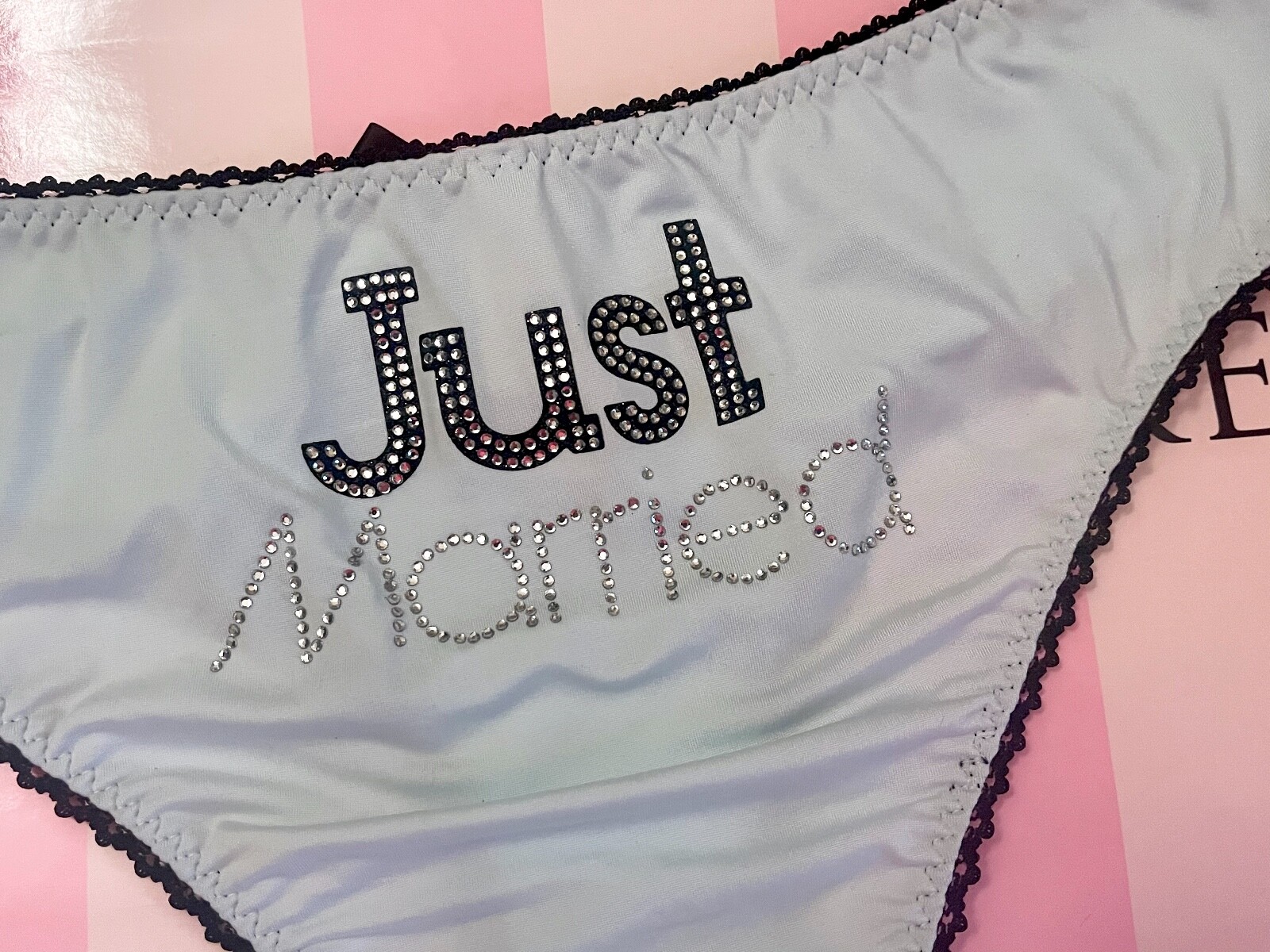 NWT VICTORIA’S SECRET S SMOOTH BLUE JUST MARRIED RHINESTONE BRIDE RARE PANTIES