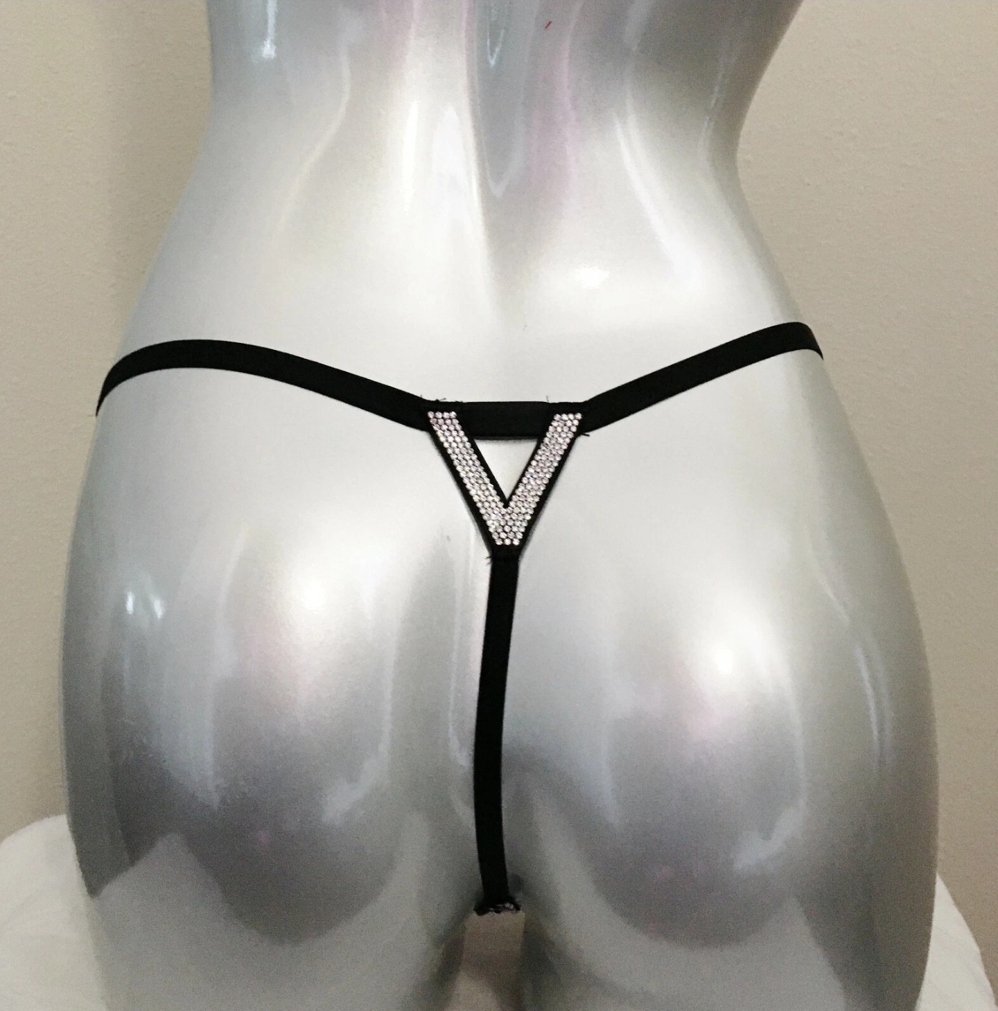 Victoria’s Secret Very Sexy Bombshell Shine V- String Panty S Purple Floral